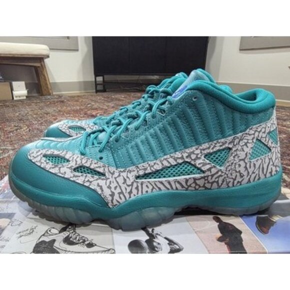 Air Jordan 11 Retro Low International Exclusive - Rio Teal - Size 9.5M main image 5